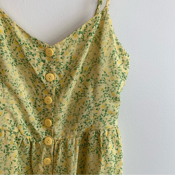 UO Poppy Sweetheart Button-Down Romper - Picture 6 of 8